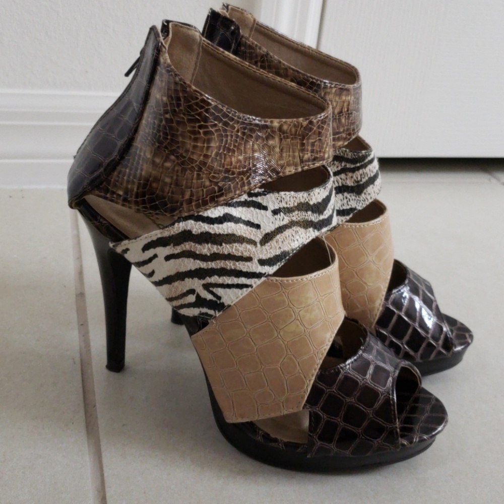Shoes - Picture 2 of 7